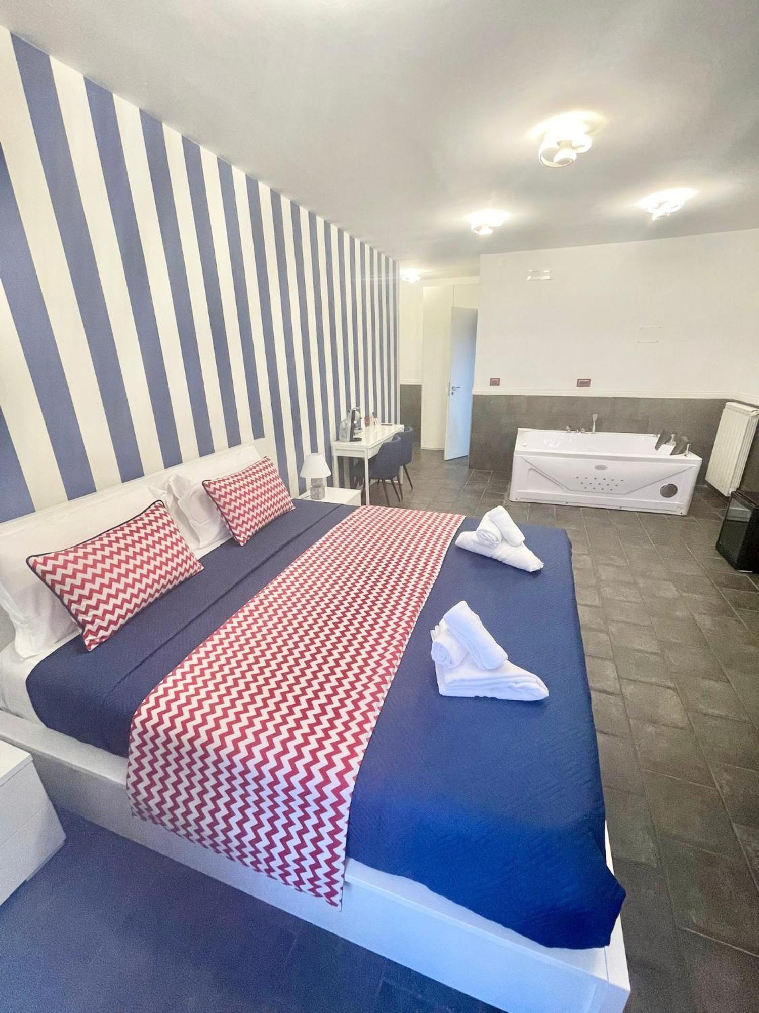 فندق Yacht Club Angioino نابولي المظهر الخارجي الصورة